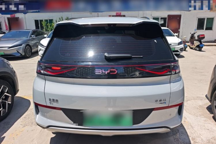 BYD Sealion 05 EV 2025 — 5