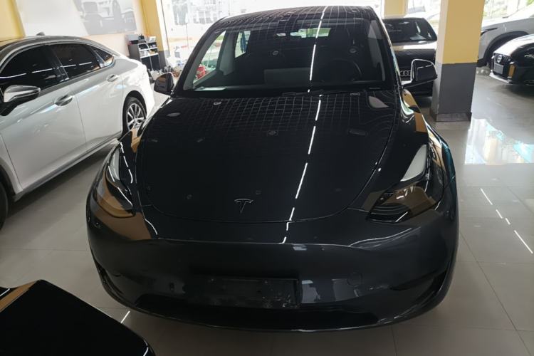 Tesla Model Y 2022 — 2