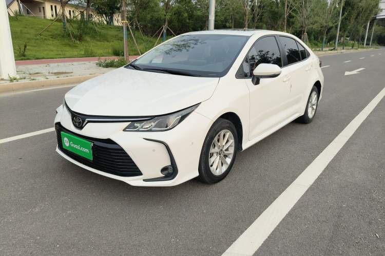 Toyota Corolla 2021 — фото 1