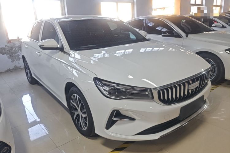 Geely Emgrand 2026 — 3