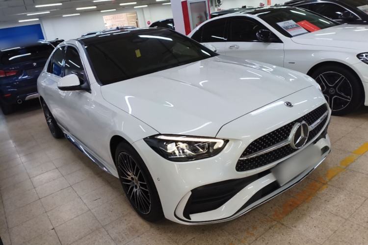 Mercedes-Benz C 260 L 2024 — 3