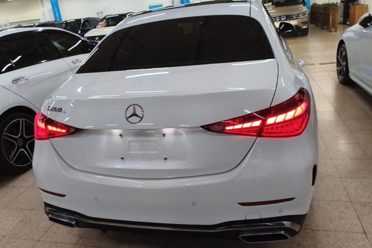 Mercedes-Benz C 260 L 2024 — 5