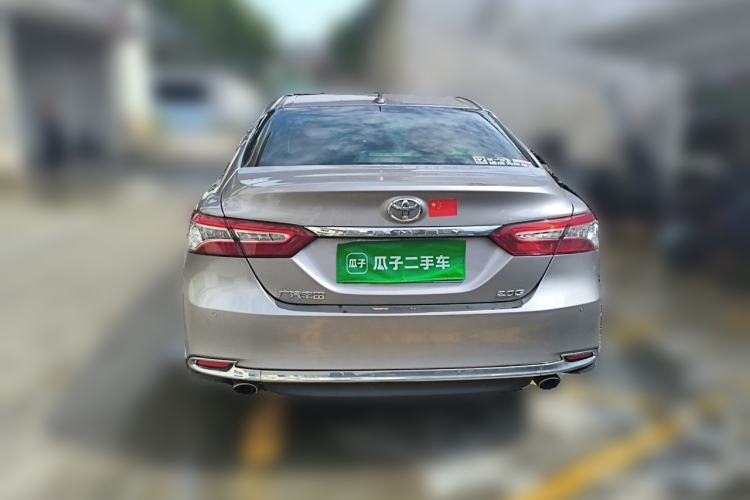 Toyota Camry 2023 — фото 5