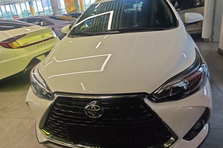 Toyota Yaris L 2020 — 2