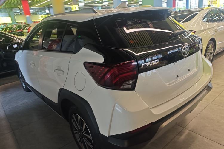 Toyota Yaris L 2020 — 4