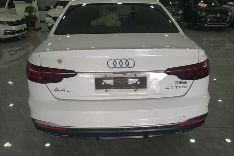 Audi A4 2022 — 5