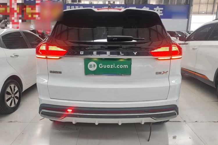 Geely Emgrand X7 Sport 2022 — фото 5