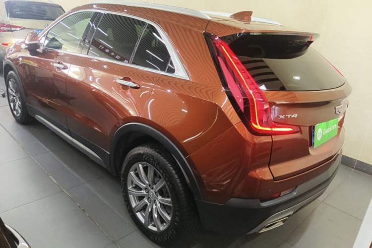 Cadillac XT4 2021 — фото 4