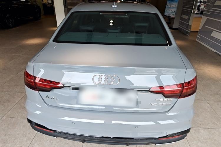 Audi A4 2024 — 5