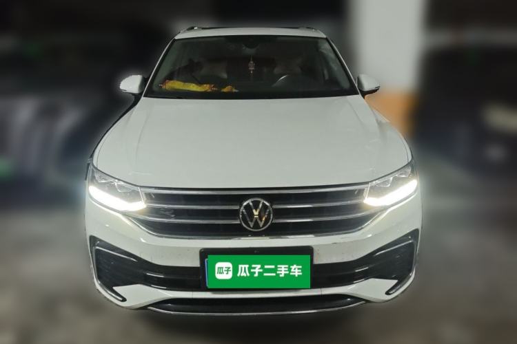 Volkswagen Tiguan L 2023 — 2