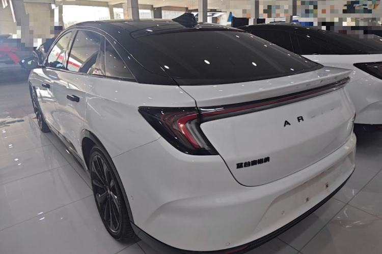 Arcfox Alpha S 2022 — 4