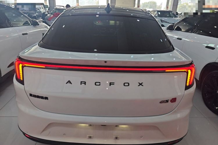 Arcfox Alpha S 2022 — 5