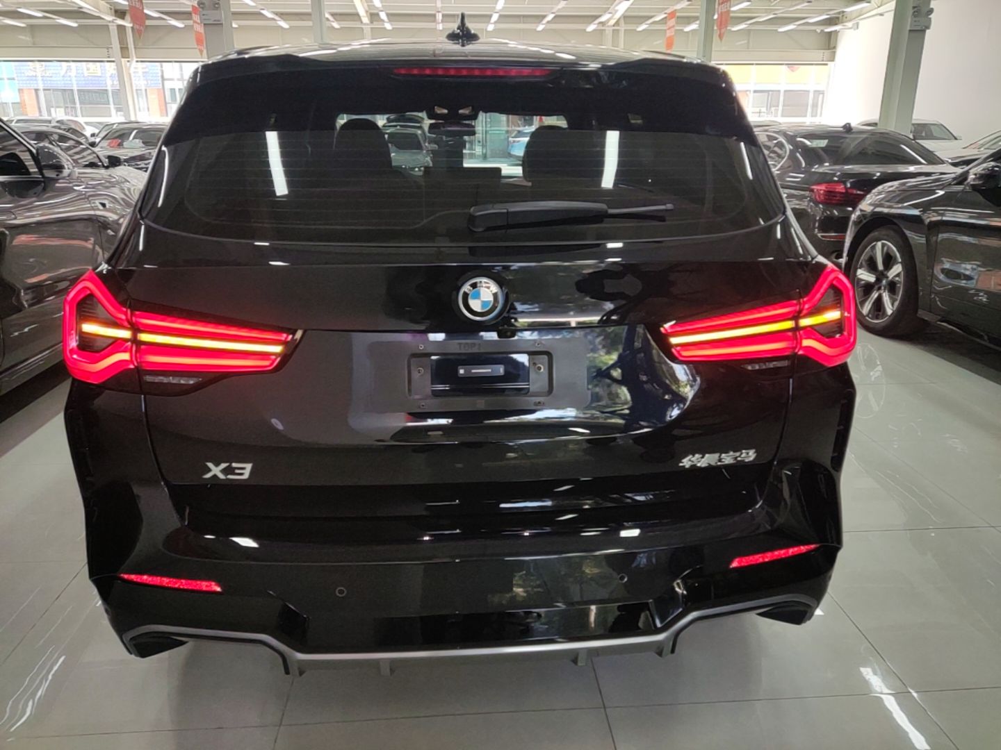 BMW iX3 2023 — фото 5