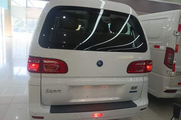 DongFeng Lingzhi M5 2024 — 5