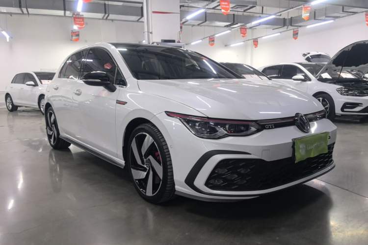 Volkswagen Golf GTI 2023 — 3