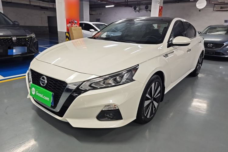 Nissan Altima 2021 — фото 1