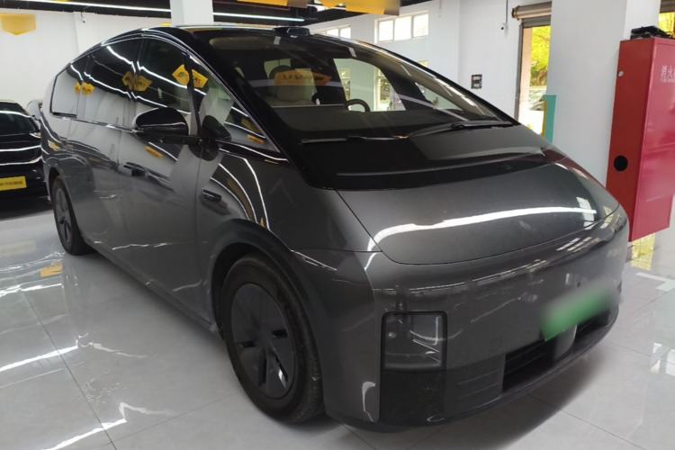 Li Auto MEGA 2025 — 3