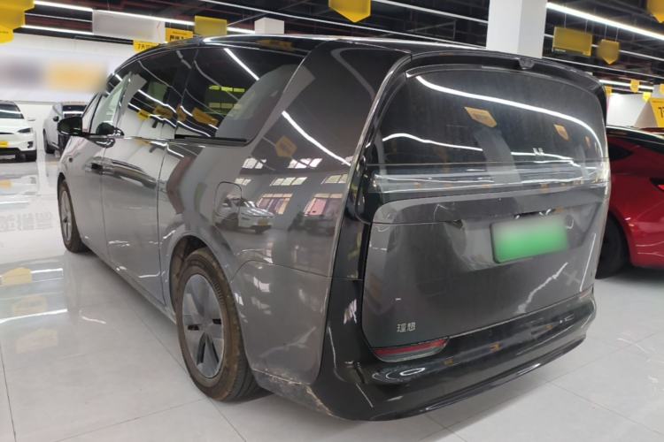 Li Auto MEGA 2025 — 4