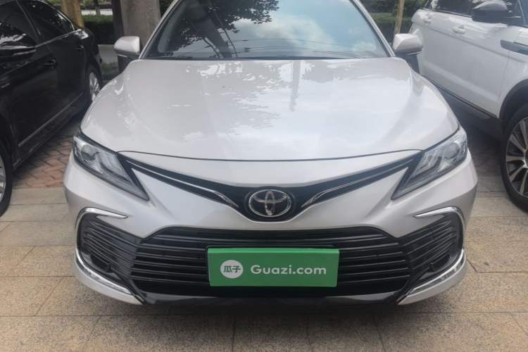 Toyota Camry 2021 — 2
