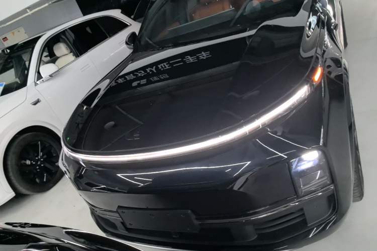 Li Auto L8 2024 — 2