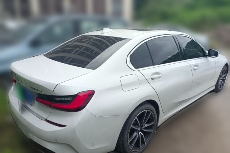 BMW 325Li 2021 — 4