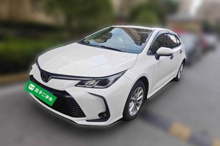 Toyota Corolla 2021 — фото 1