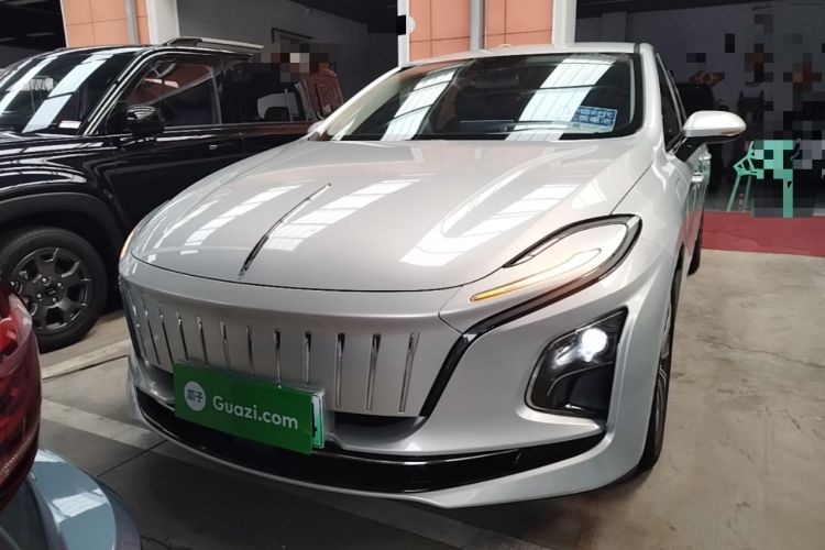 Hongqi E-QM5 2022 — 2