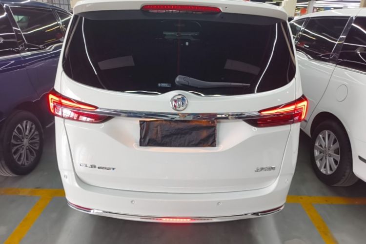 Buick GL8 2023 — 5