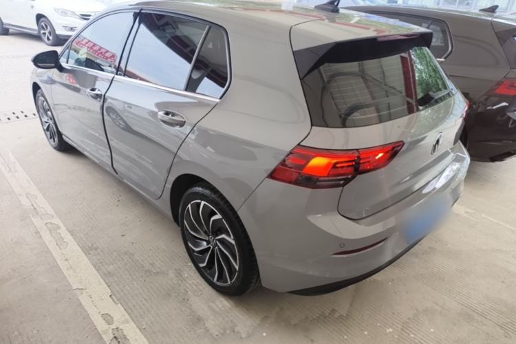 Volkswagen Golf 2023 — 4