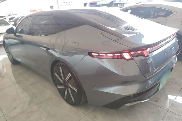Lynk & Co Z10 2024 — 4