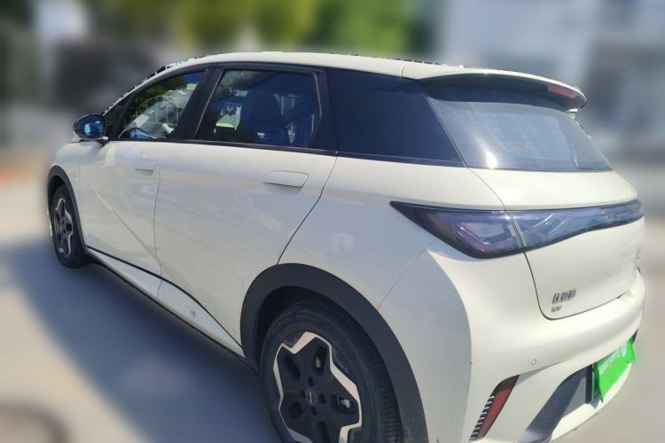 BYD Dolphin 2025 — 4