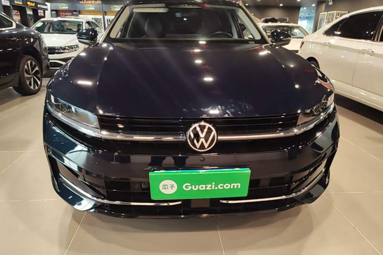 Volkswagen Magotan 2024 — 2