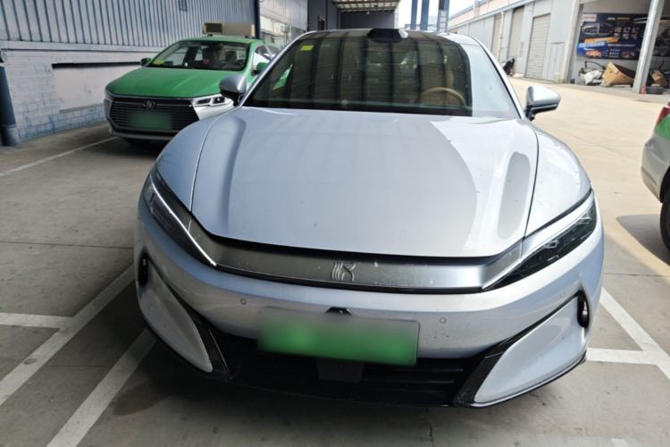 BYD Han L 2025 — 2