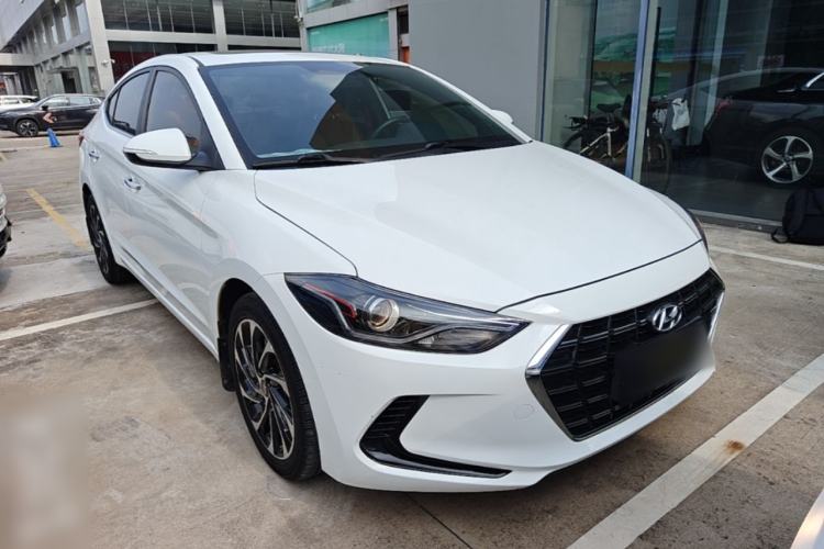 Hyundai Elantra 2020 — 3