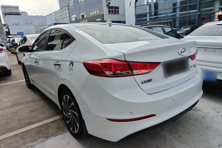 Hyundai Elantra 2020 — 4