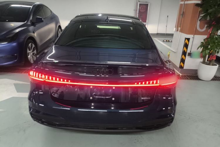 Audi A7L 2022 — 5