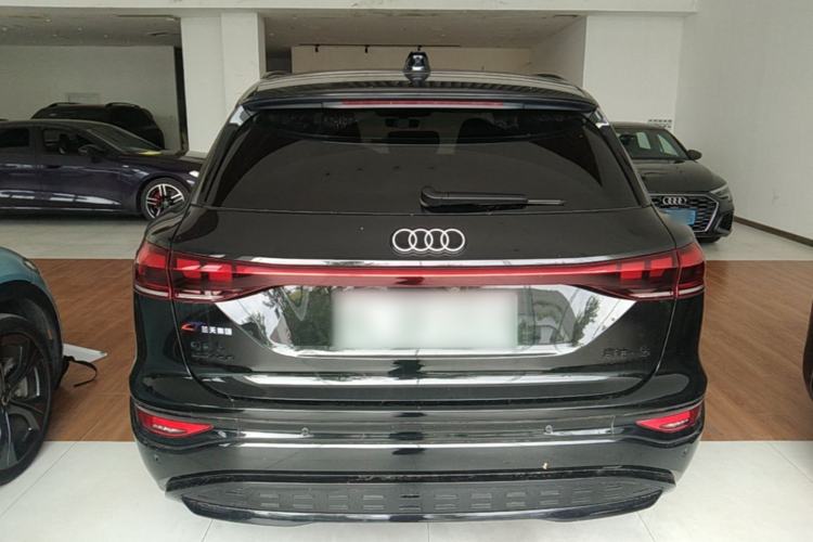 Audi Q6L e-tron 2026 — 5
