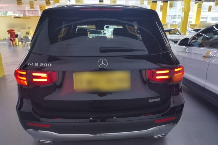 Mercedes-Benz GLB 200 2024 — 5