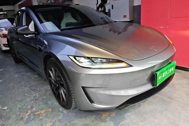 Tesla Model 3 2024 — 3
