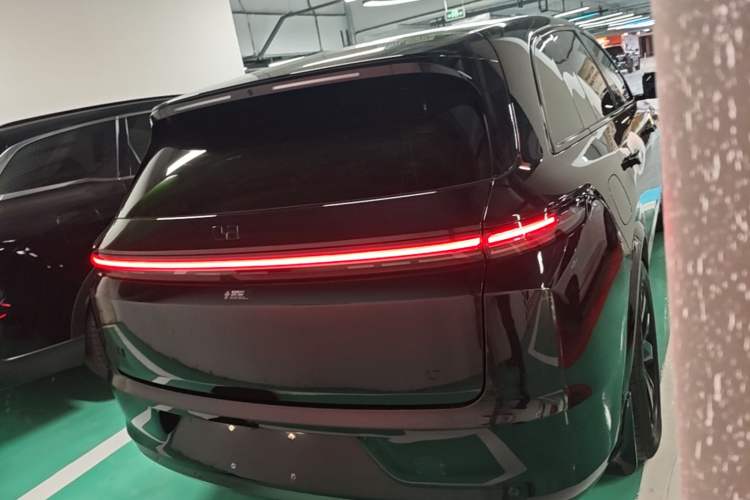 Li Auto L7 2023 — 5