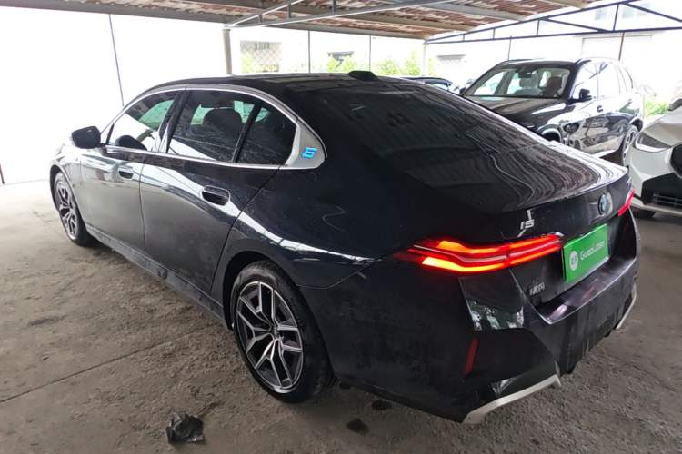 BMW i5 2024 — фото 4