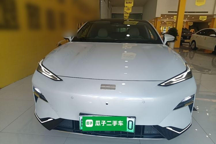 Geely Galaxy E8 2025 — 2