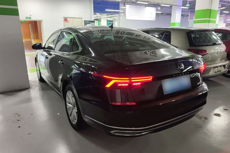 Volkswagen Passat 2021 — 4