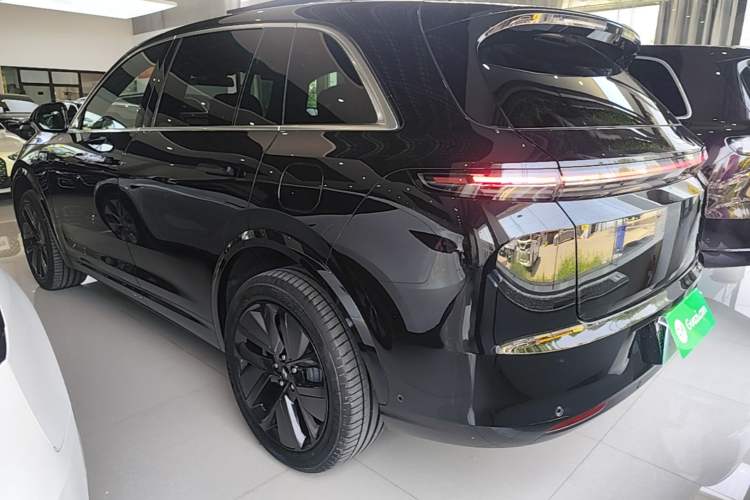 Li Auto L7 2023 — 4