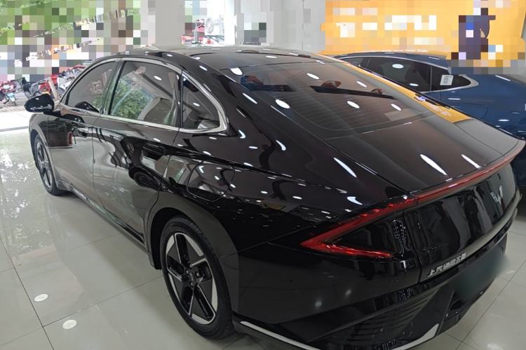 Wuling Xingguang 2023 — 4