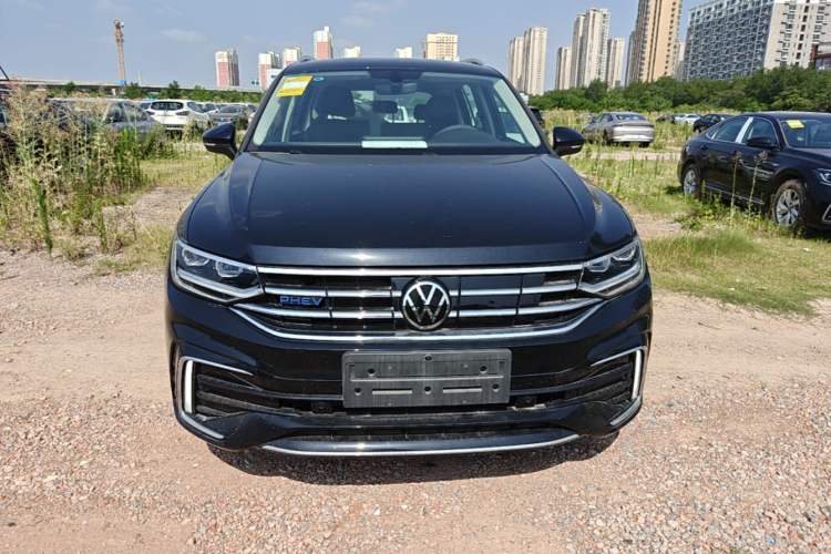 Volkswagen Tiguan L 2023 — фото 2