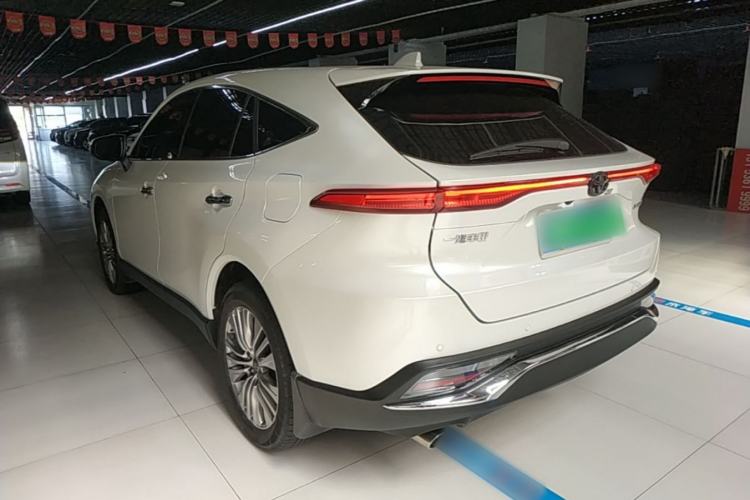 Toyota Harrier 2022 — фото 4