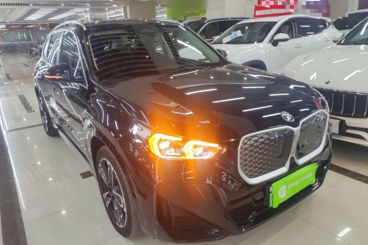 BMW iX1 2023 — 3