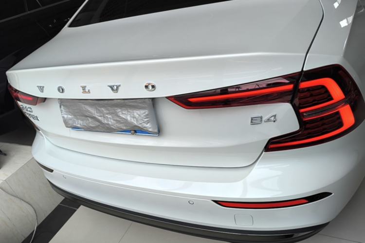 Volvo S60 2024 — 5
