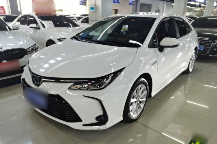 Toyota Corolla 2021 — фото 1